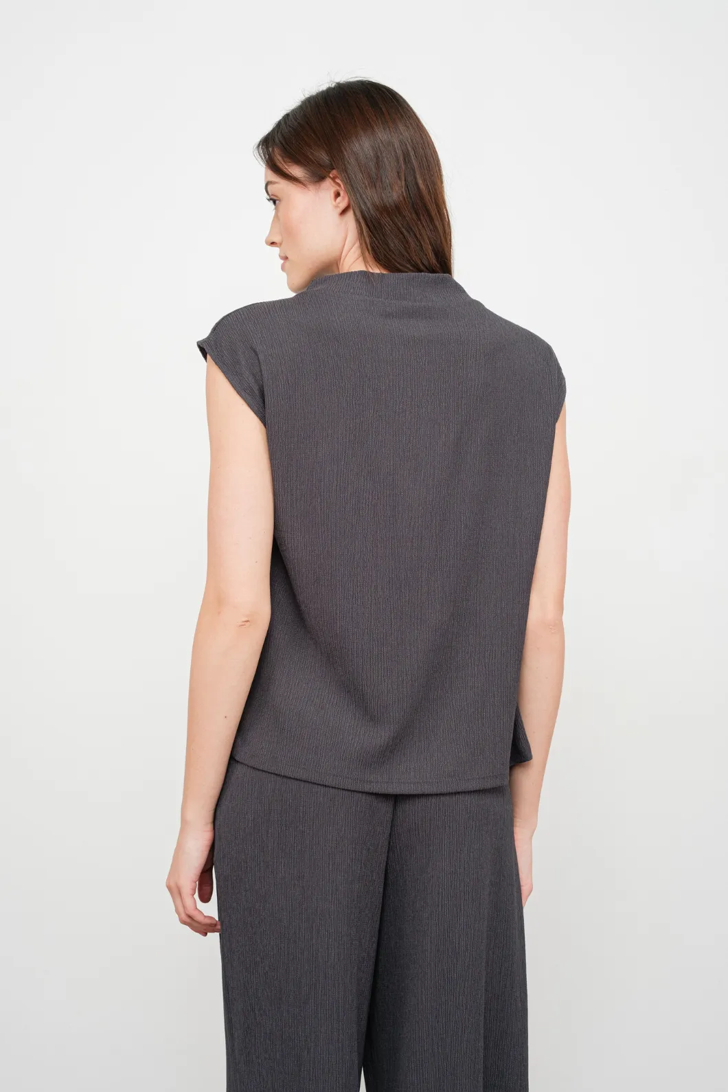 Crinkled Mock Neck Top