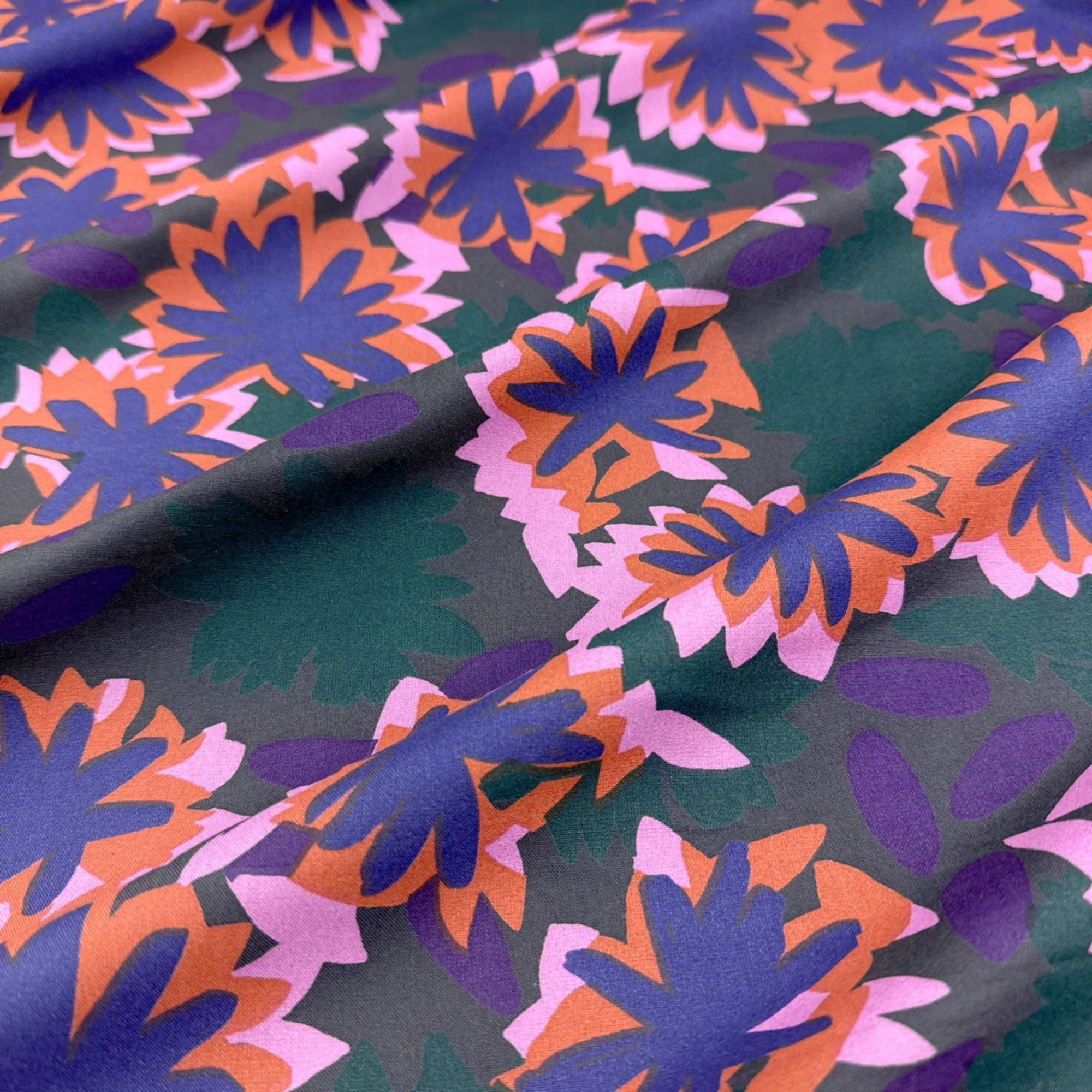 Lightweight Viscose Fabric in Waterlily Night