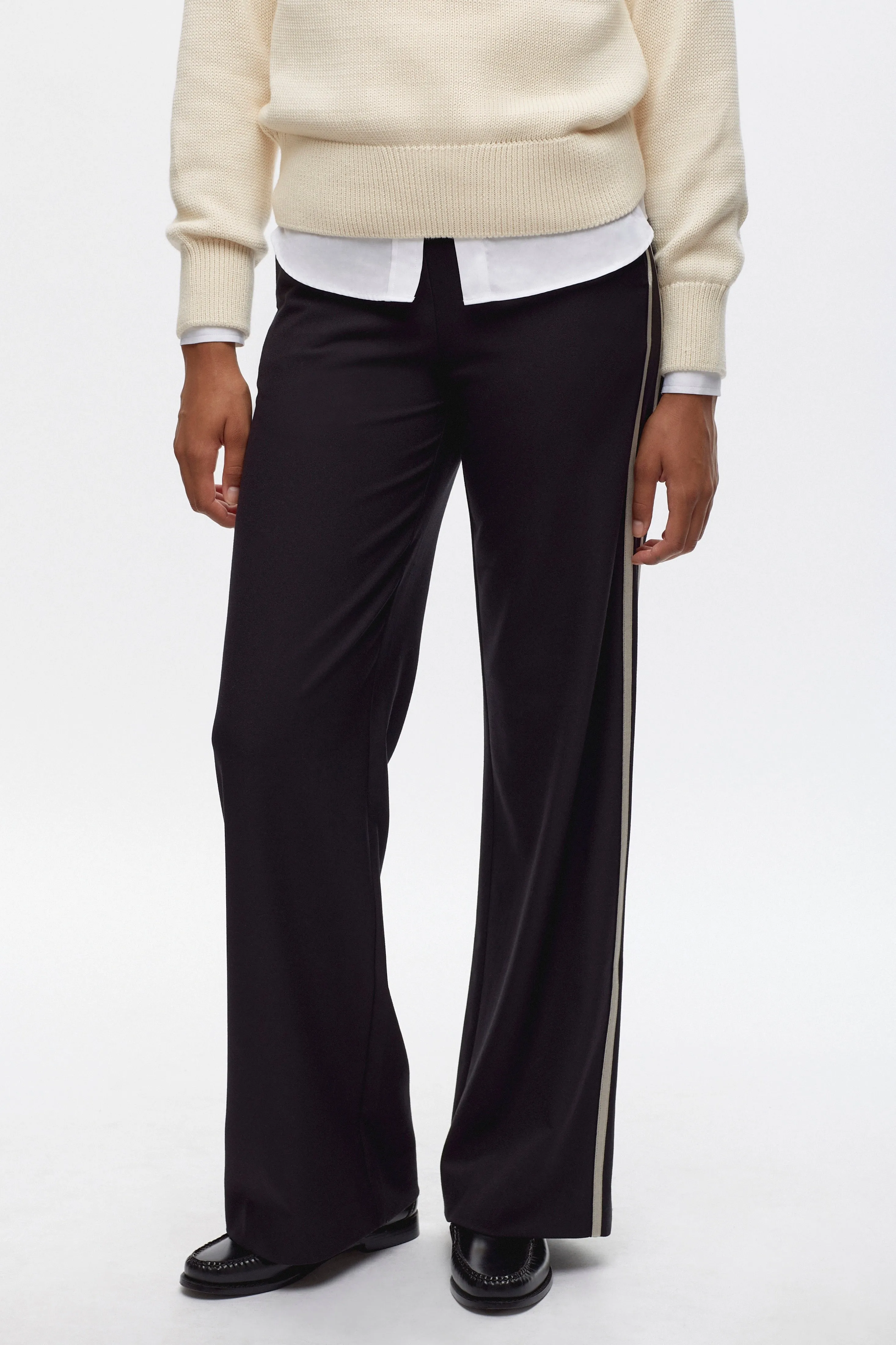 Women's Nady Track Pant in Black